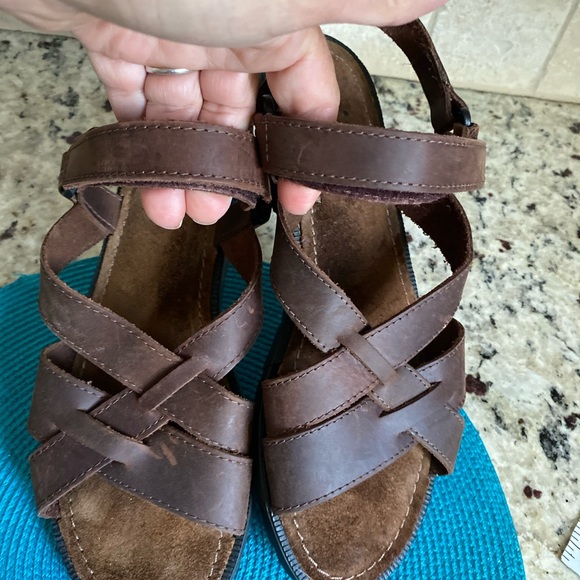 G. H. Bass and Co. Brown Leather Sandals 10 - Picture 4 of 12